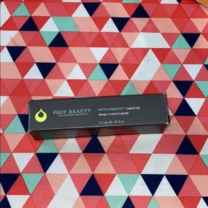 Juice beauty liquid lip in “Kate”